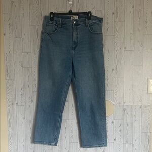 Abercrombie & Fitch The Ankle Straight Ultra High Rise Jeans